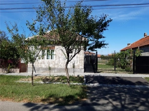 Cas #259; cu teren generos de 1057 mp – Ghiroda, zona central #259;
 - imagine 5