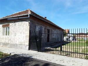 Cas #259; cu teren generos de 1057 mp – Ghiroda, zona central #259;
 - imagine 3