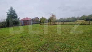 Teren Intravilan Harman cu utilitati , ingradit si casauta de lemn pe teren - imagine 14