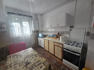 Apartament de vanzare cu 3 camere  in  Fagaras zona centrala