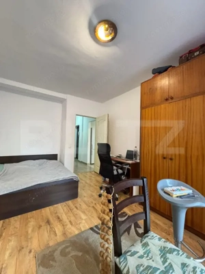Apartament cu 2 camere, 50mp, decomandat, terasa 18mp, zona Porii - imagine 2