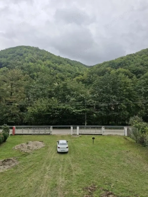 Casă frumoasă - zonă liniștită - imagine 2