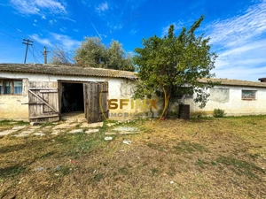 Teren intravilan cu potential de investitie 62000mp  - imagine 7