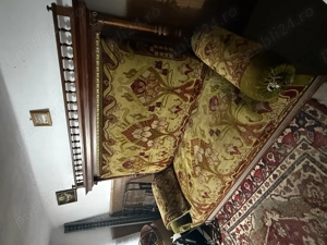 Vând piesa de antichitate :DIVAN