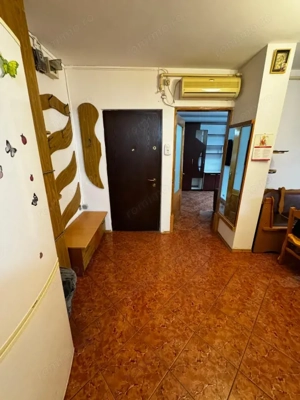 Ap 2 camere conf 1 dec, etaj 2/4, Malu Rosu - imagine 15