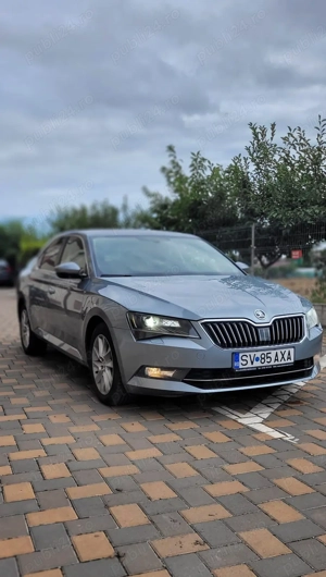 Skoda Superb 2.0 TDI DSG Ambition - imagine 2