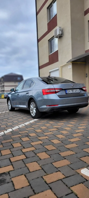 Skoda Superb 2.0 TDI DSG Ambition - imagine 3