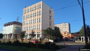 Cladire comerciala cu 4 etaje localizata pe bulevardul Republicii nr 17, Resita, Caraș-Severin