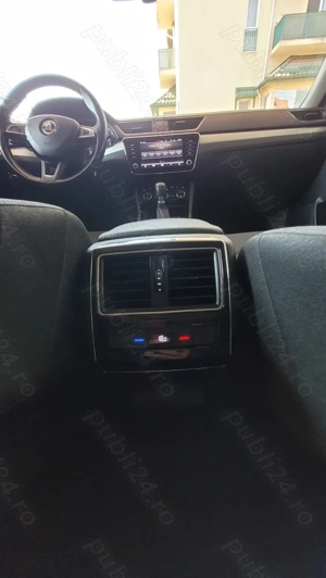 Skoda Superb 2.0 TDI DSG Ambition - imagine 8