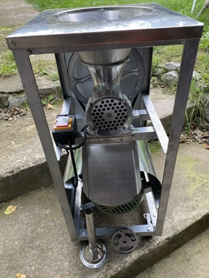 Masina tocat carne aluminiu Poland 1.5KW 749 lei - imagine 4