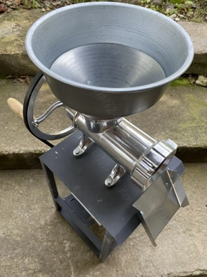 Masina tocat carne aluminiu profesionala 699 lei - imagine 3