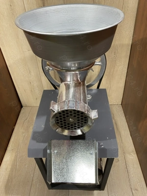 Masina tocat carne aluminiu profesionala 699 lei - imagine 5