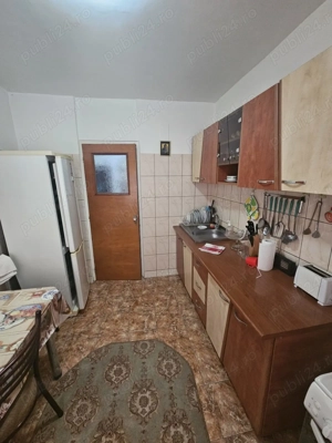 Apartament 3 camere de vanzare , Pitesti - imagine 4