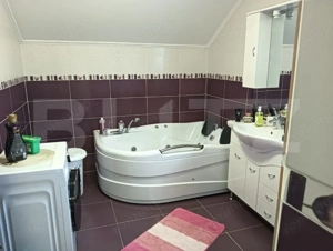 Vand sau schimb cu apartament vila superba cu 3 dormitoare  in Ungheni - imagine 13