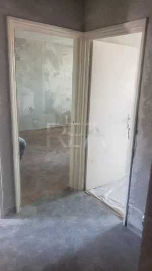 2 Camere , Decomandat , Etaj 1/7 ,  Zona Giurgiului - imagine 4