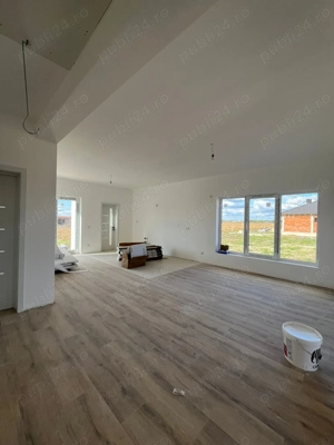 Vând casă în Sântion - imagine 8