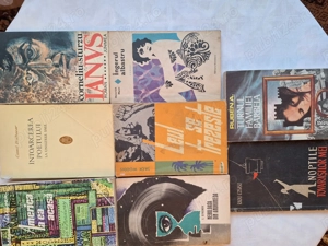 Lot 11 -  Carti beletristica (vechi)  (buc = 8) 