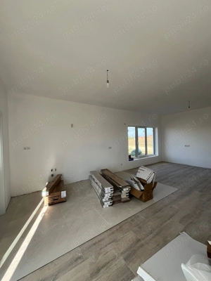 Vând casă în Sântion - imagine 5