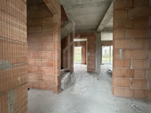 Casă Parter+Etaj– la roșu în interior, la cheie în exterior – Selimbar