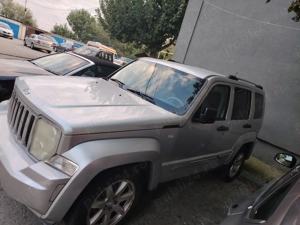 Vând Jeep Cherokee  - imagine 8