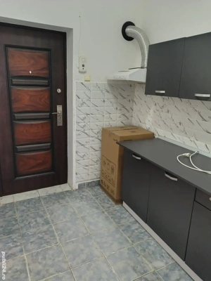 închiriez garsonieră comf 2