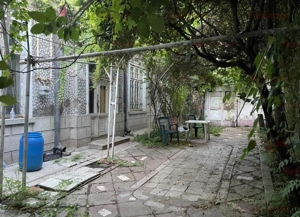 Vanzare teren 342 mp + casa demolabila renovabila | Unirii - Matei Basarab - Alba Iulia |