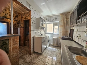 Vanzare Apartament 3 camere, Brancoveanu intersectie cu Nitu Vasile - imagine 3