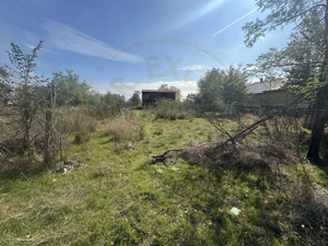 Teren 5216 mp la 2 pasi de autostrada A1 - com. Ratesti