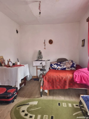 Casa de vanzare la tara