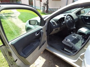 Megane Sedan 2 Confort Expresion 1,5 dCi 80 cp. 35 714 km. rulati  - imagine 7 Megane Sedan 2 Confort Expresion 1,5 dCi 80 cp. 35 714 km. rulati  - imagine 7