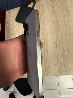 vând iphone 15 pro max