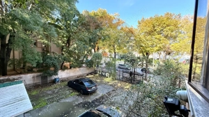 Casă / Vilă cu 5 camere de vânzare pe Bulevardul Ferdinand Constanta - imagine 2