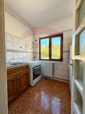 Casă / Vilă cu 5 camere de vânzare pe Bulevardul Ferdinand Constanta - imagine 14