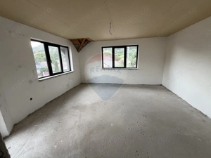 Casă de vânzare în Câmpulung la preț de apartament. - imagine 7