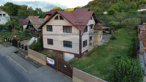 Casă de vânzare în Câmpulung la preț de apartament.