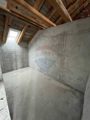 Casă de vânzare în Câmpulung la preț de apartament. - imagine 13