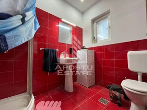 Casa individuala, 6 camere, 3 bai, garaj,acces auto, teren de 411 - imagine 13