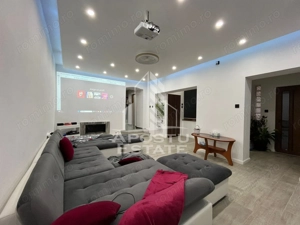 Casa individuala, 6 camere, 3 bai, garaj,acces auto, teren de 411