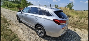 Hyundai i30 Wagon 1.5, 110 CP primul proprietar - imagine 2