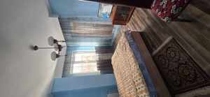 Vând apartament 3 camere mobilat utilat complet în Curtea de Argeș - imagine 6