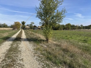 Teren Intravilan com. Ratesti  - imagine 4