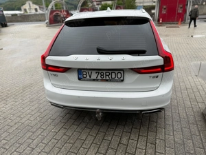 Volvo V90 Plugin hybrid 303 C.P motor termic + 98 c.p. motor electric - imagine 4