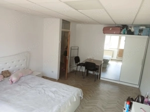 Sebastian  Prosper 6 din 10  - imagine 2  Sebastian  Prosper 6 din 10  - imagine 2