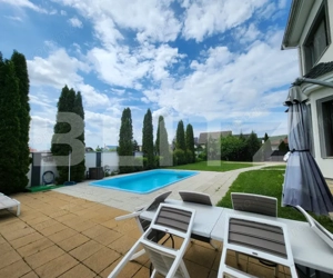 De inchiria Vila Exclusivistă , 300mp utili si teren de 1300mp, Sântana de Mureș