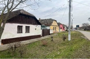 cota de 1/2 din casa si teren, Loc Periam, Jud Timis