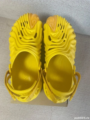 Papuci Crocs Salehe Bembury