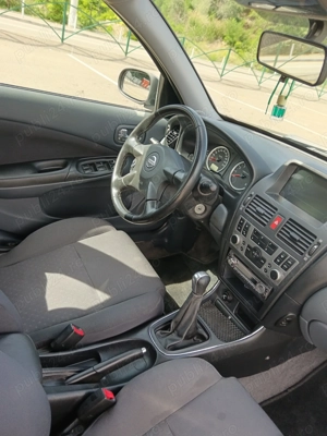 Nissan Almera - imagine 3 Nissan Almera - imagine 3