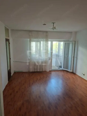 Garsonieră decomandată Titan – Intrarea Bădeni, etaj 5, 42 mp