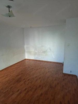 Garsonieră decomandată Titan – Intrarea Bădeni, etaj 5, 42 mp