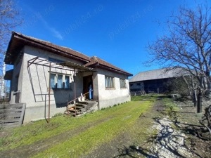 Casa de vânzare + anexe